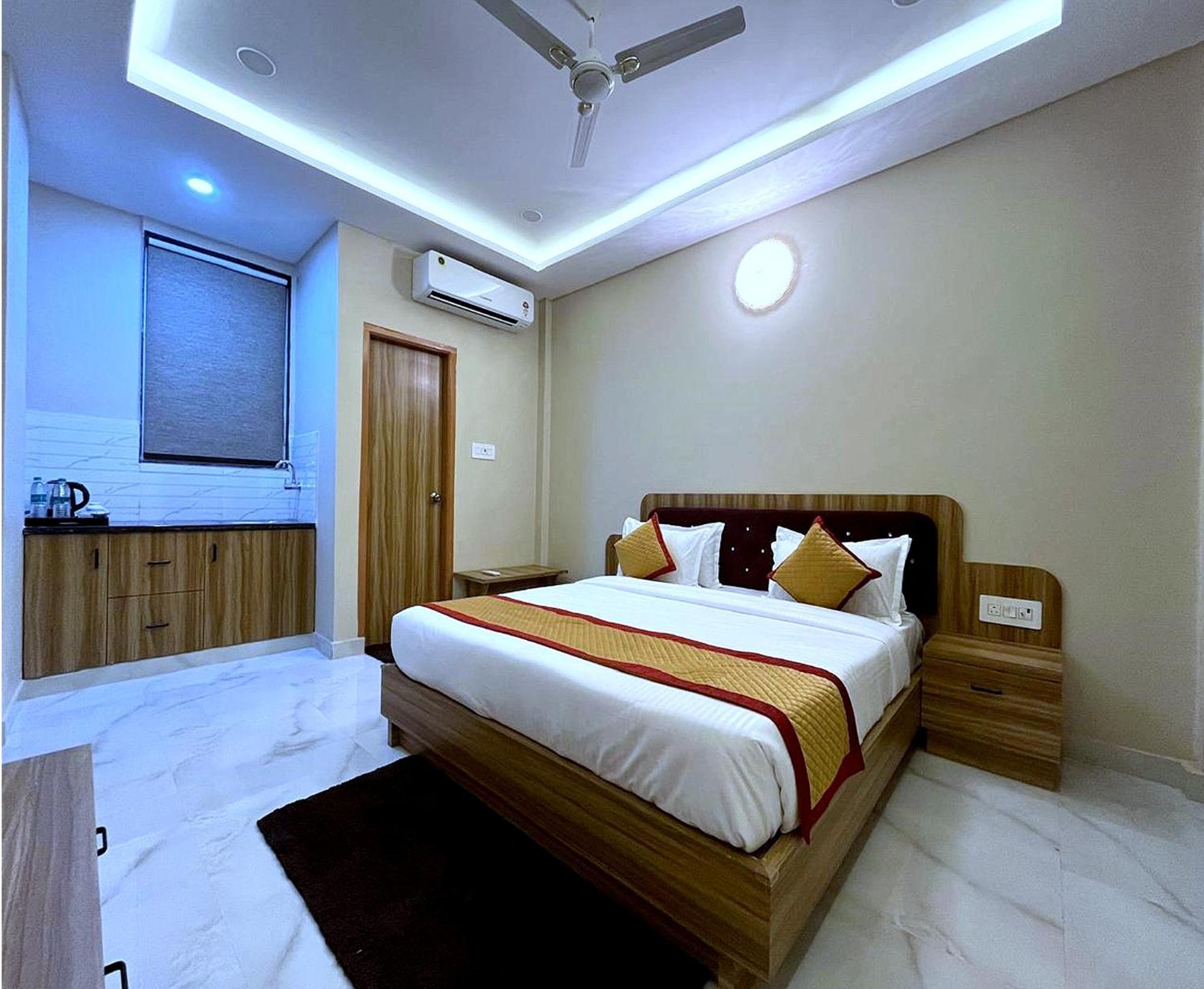 Hotel Vrinda Niddhivan ! Fully Ac, Prem Mandir At Walking Distance ! Just Near The Iskcon Temple Vrindāvan Zewnętrze zdjęcie